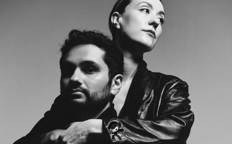 Mona et Toi - Jail Cell (Alternative)