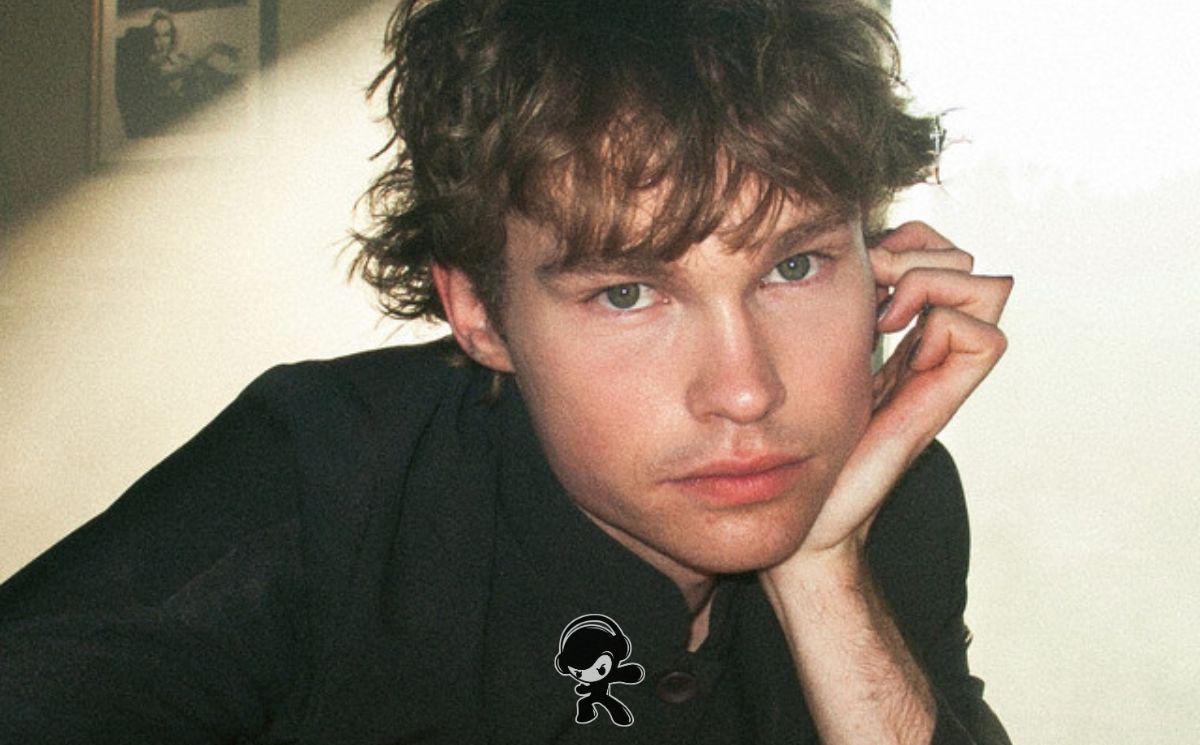 Presley Regier - Buy Me A Car (Synthpop)