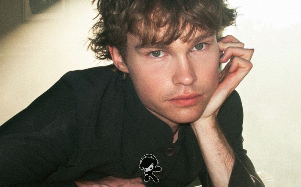 Presley Regier - Why Am I Here (Indie Pop)