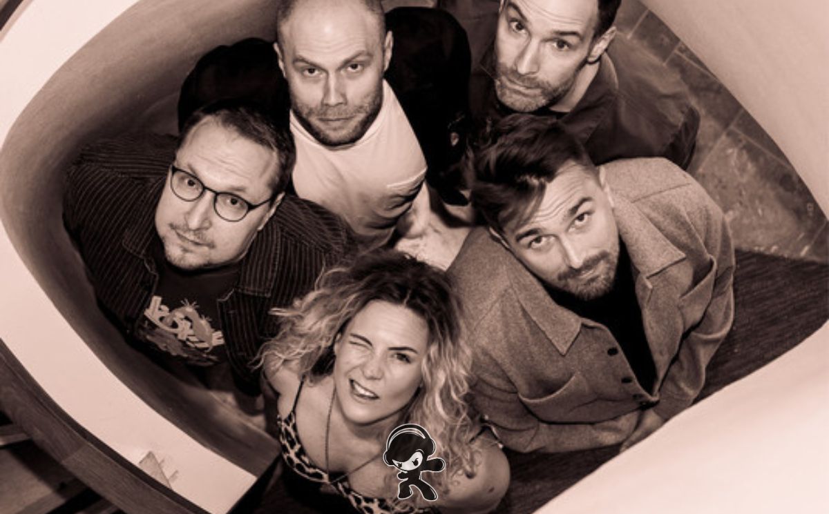 Teddy Moose - One True Love (Alternative Rock)