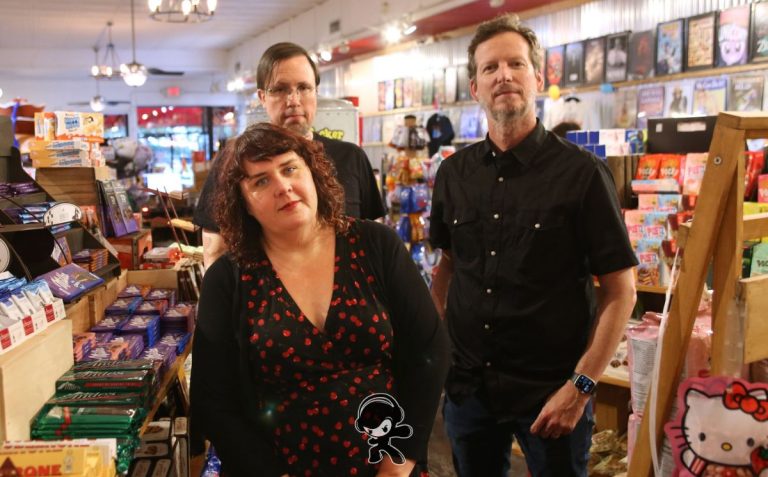 The Yum Yum Tree - Turn Down the Noise (Indie Rock)